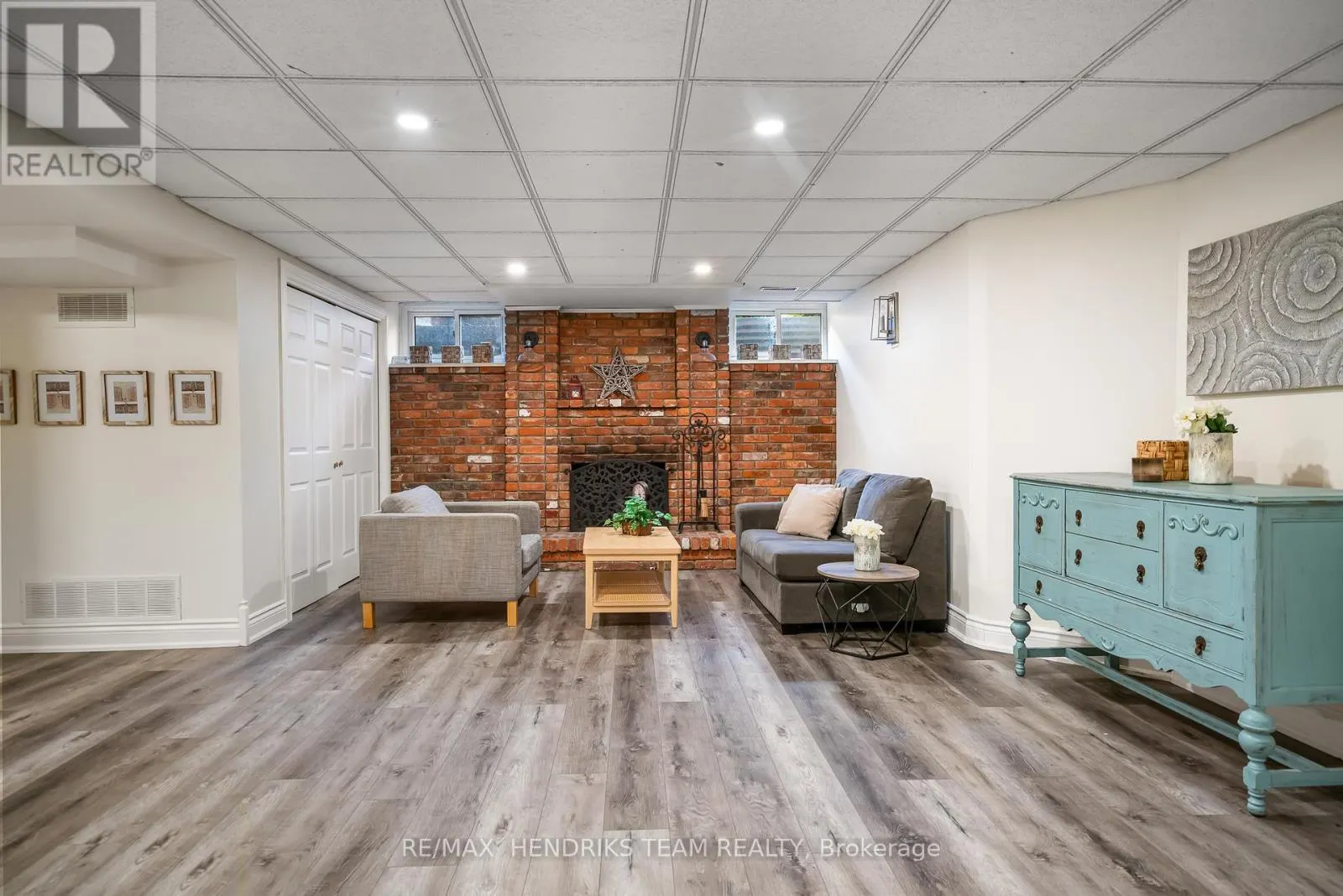 2905 BUTLER'S WALK