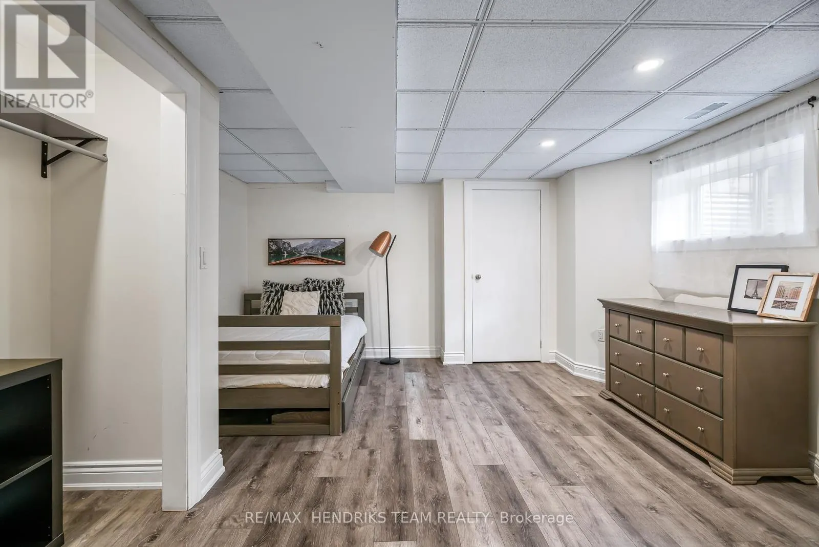 2905 BUTLER'S WALK
