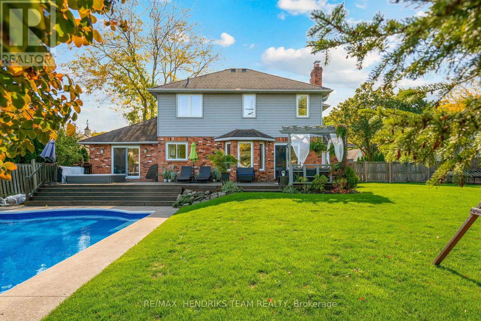2905 BUTLER'S WALK