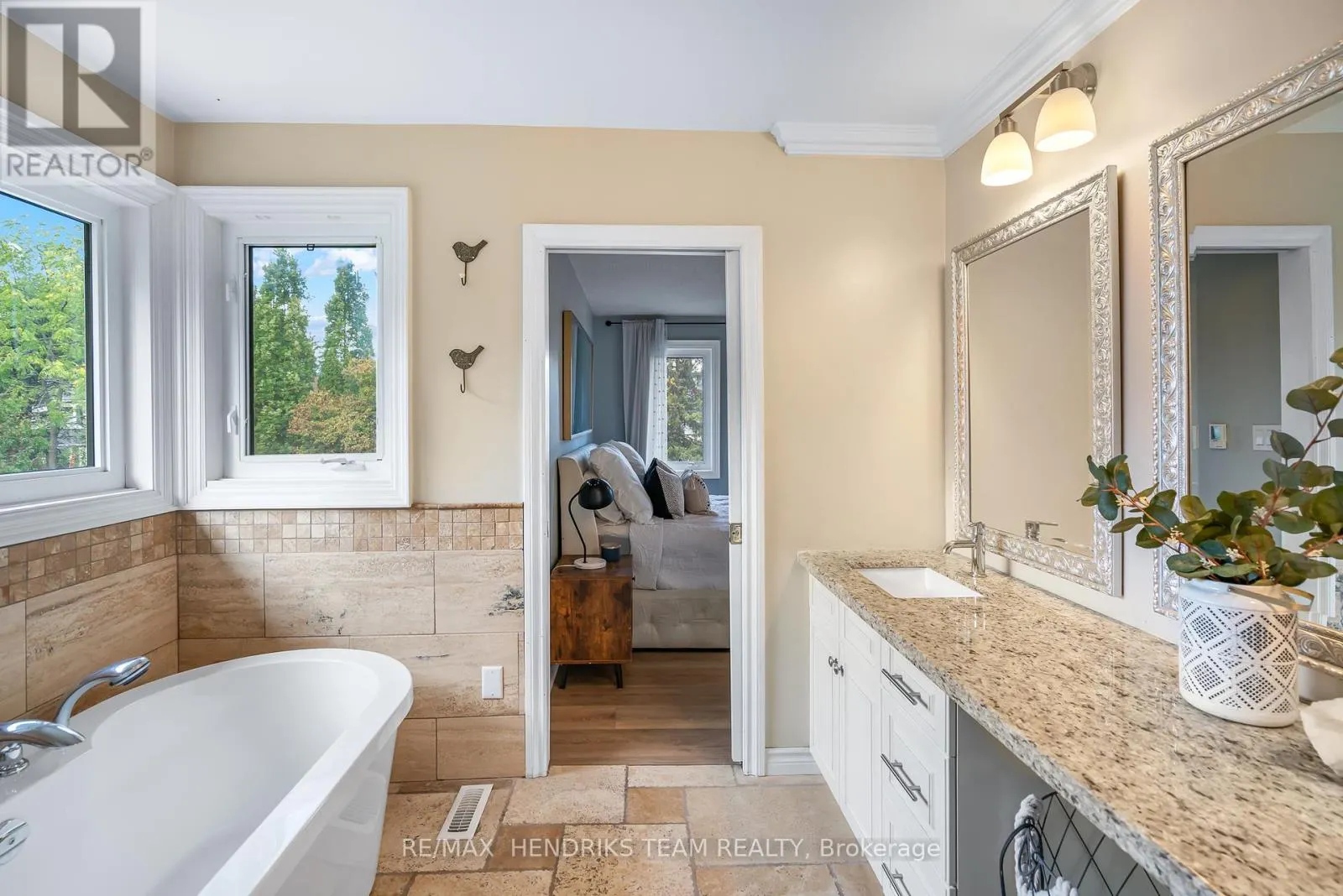 2905 BUTLER'S WALK