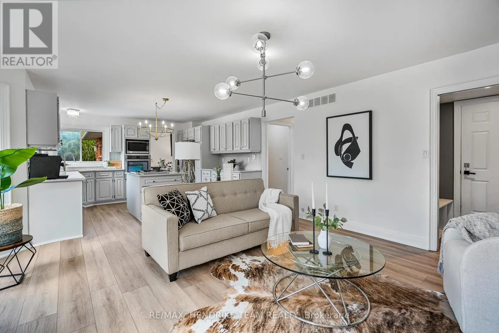 2905 BUTLER'S WALK