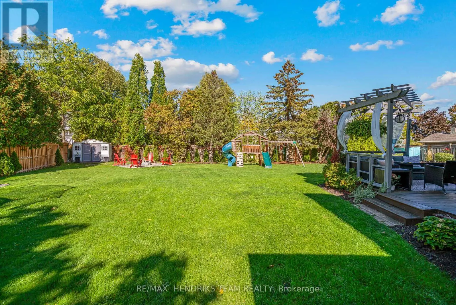 2905 BUTLER'S WALK