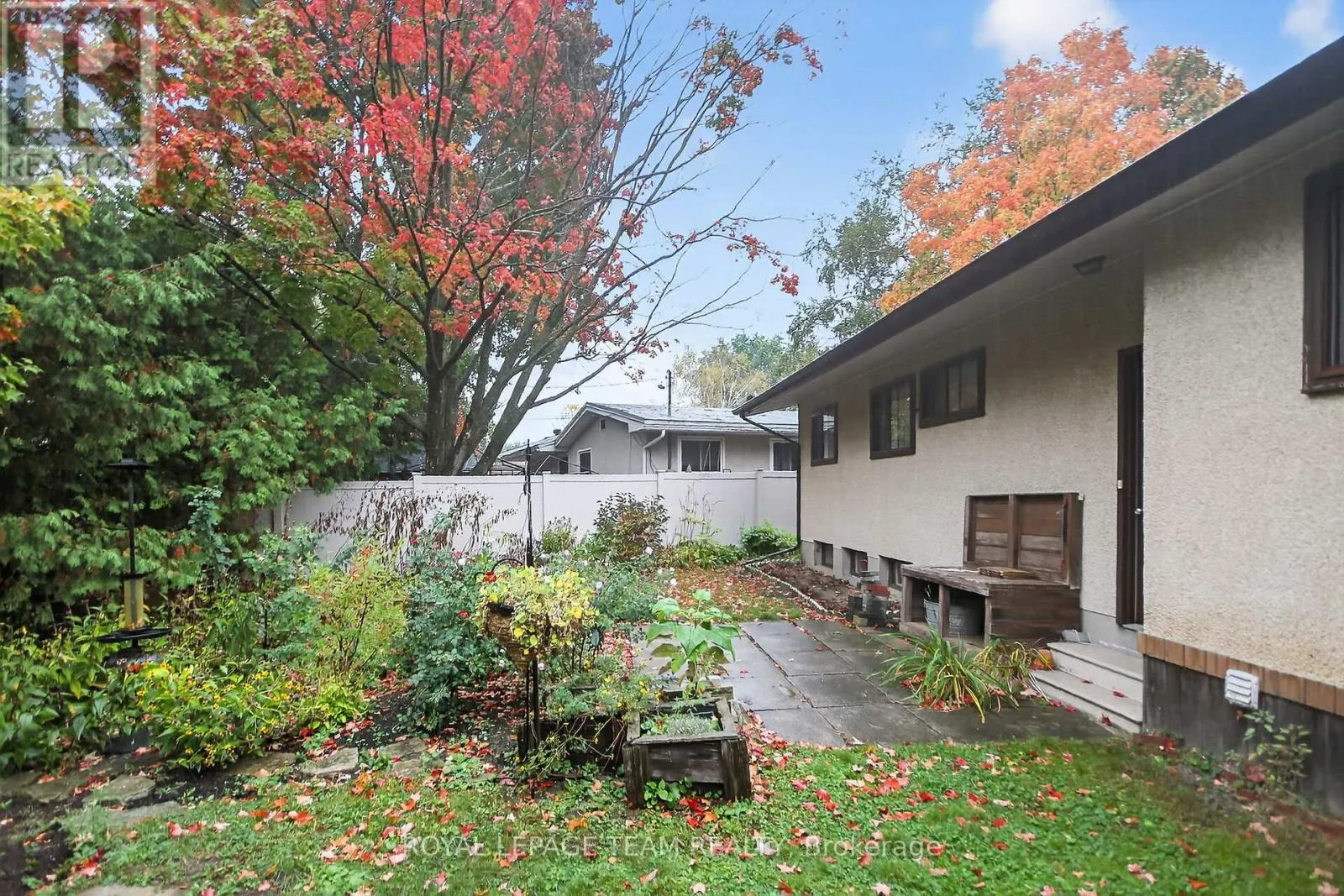 46 QUINPOOL CRESCENT