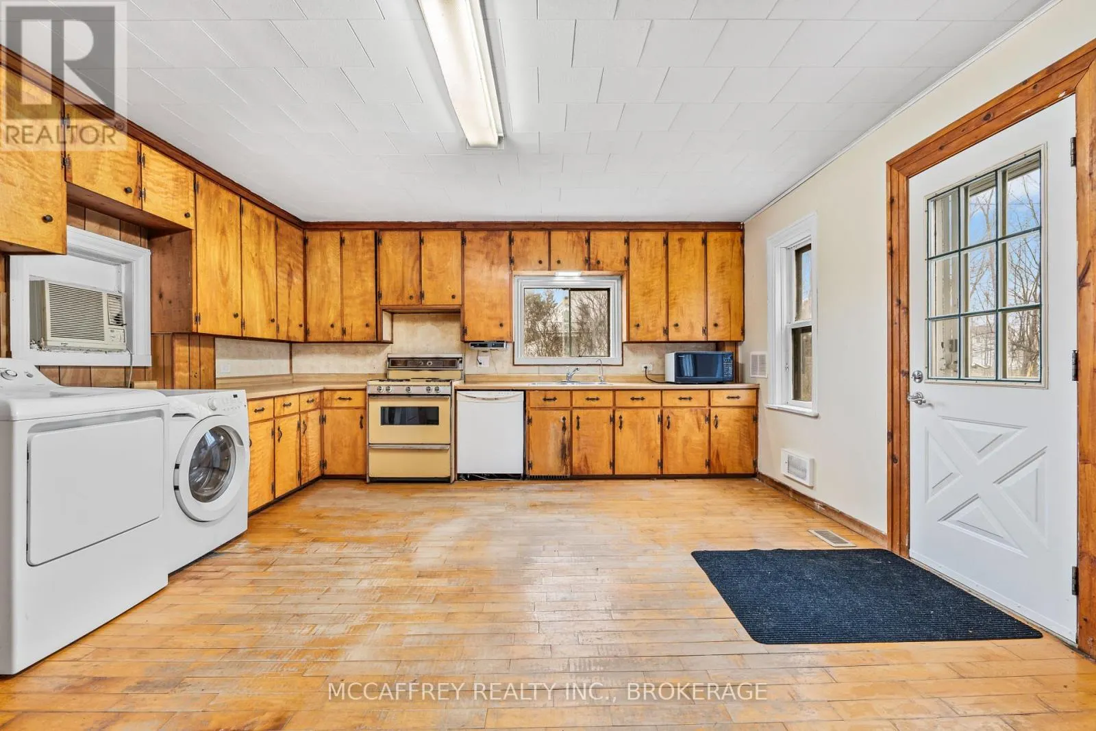 338 BURRIDGE ROAD E
