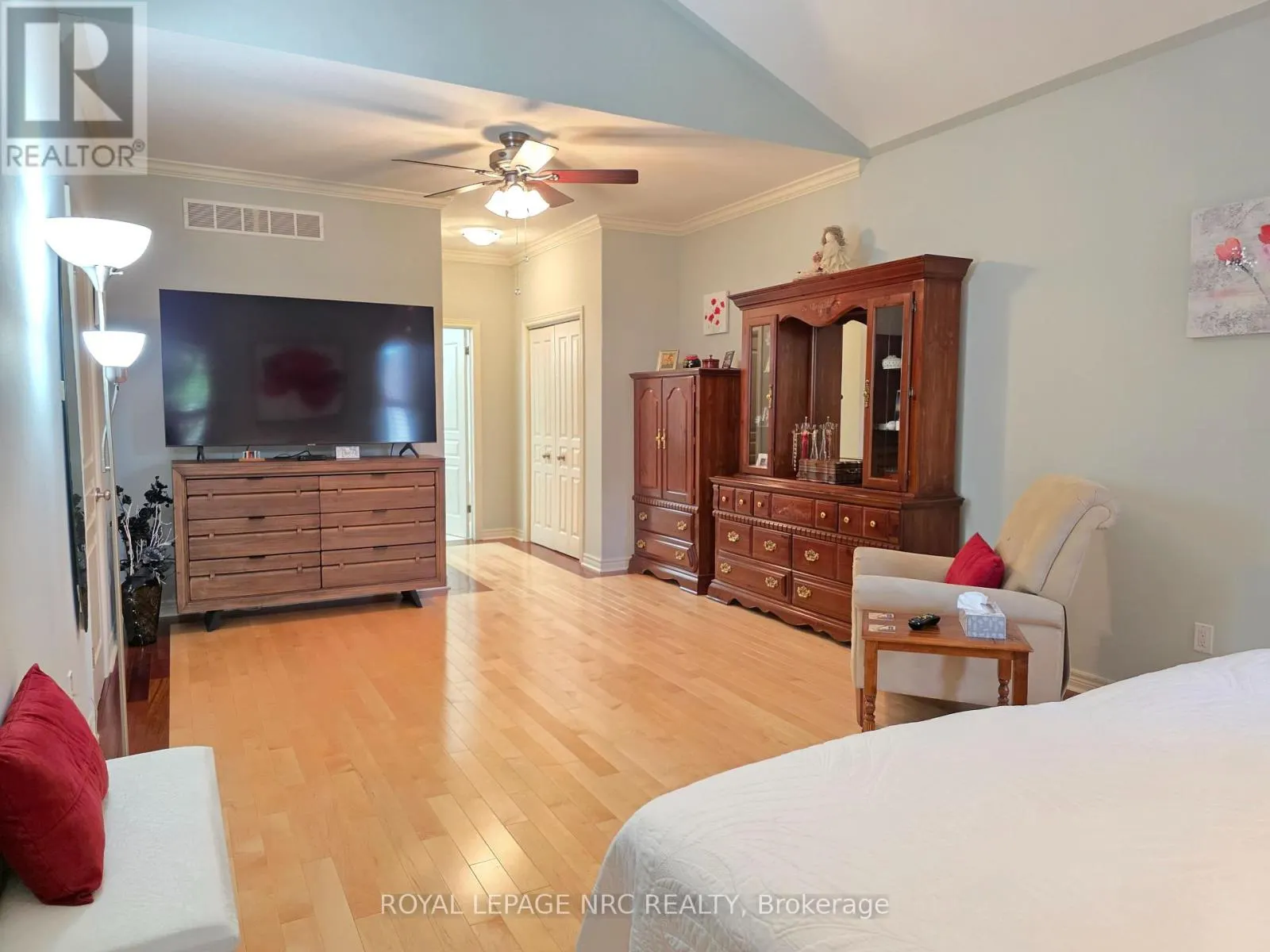 44 MORRIS TRAIL
