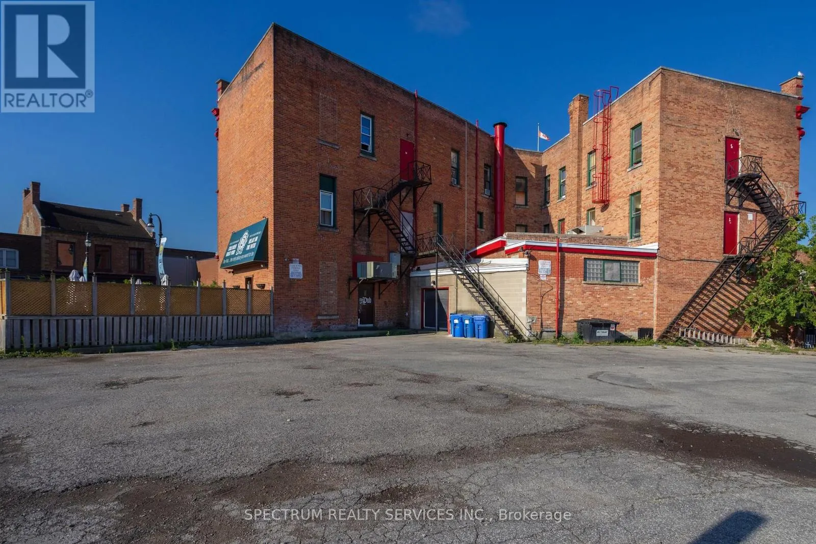 1005 2ND AVENUE E