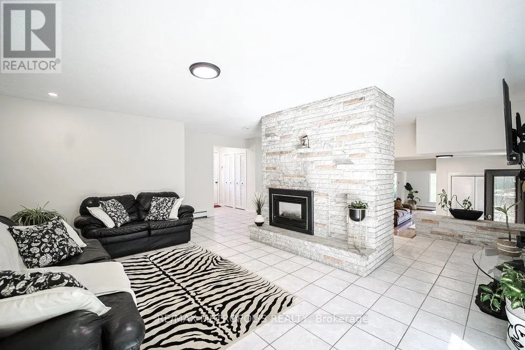 186 PINEDALE LANE