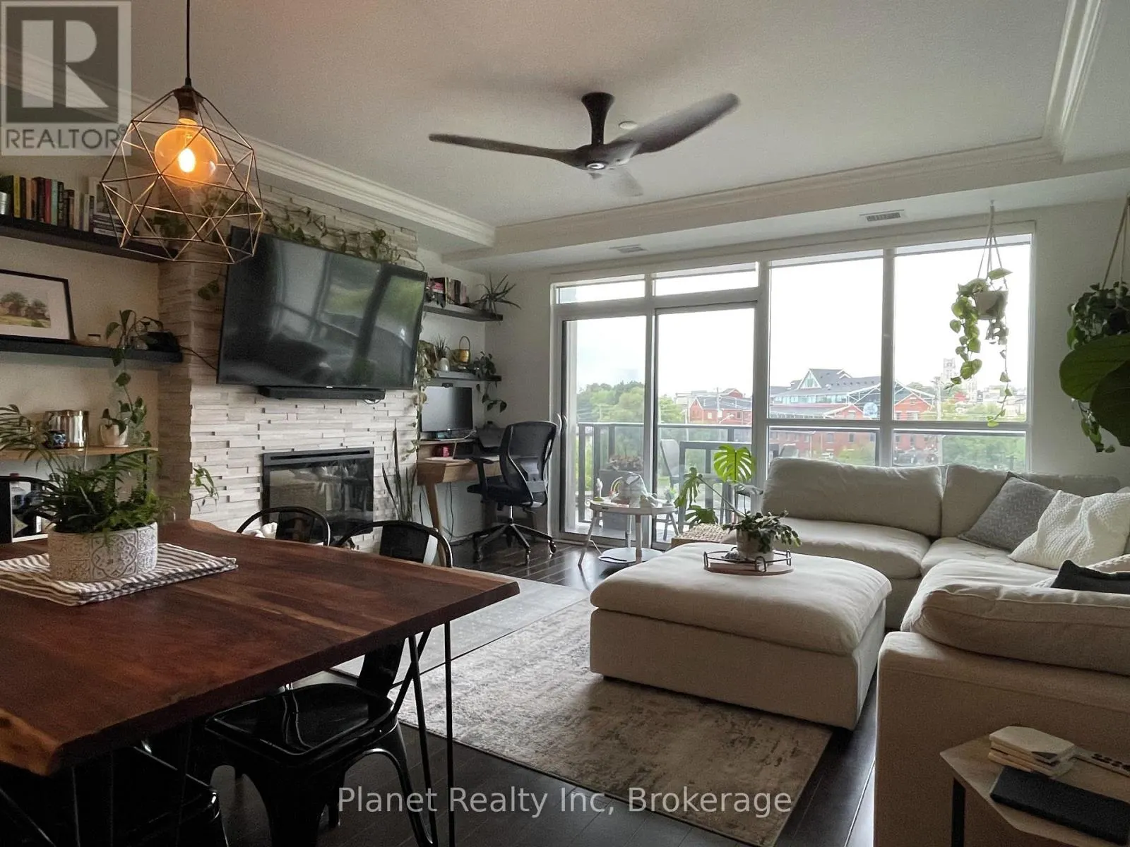 501 - 150 WELLINGTON STREET E, #501