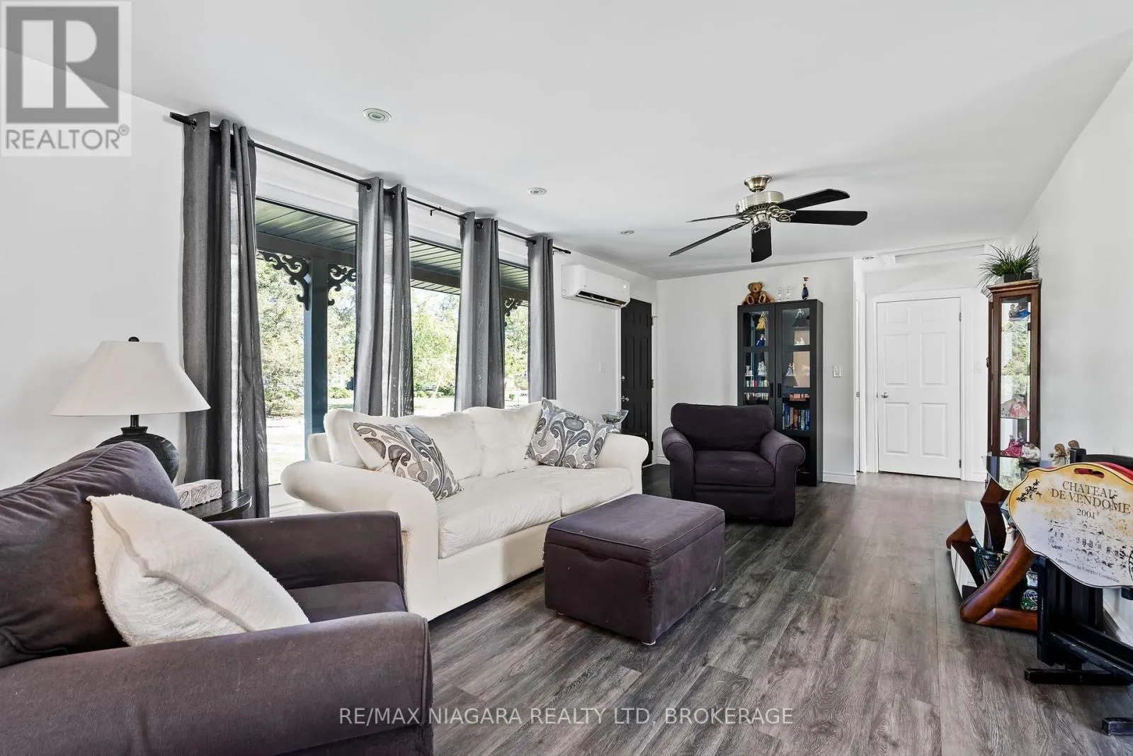 2837 FIRELANE 4
