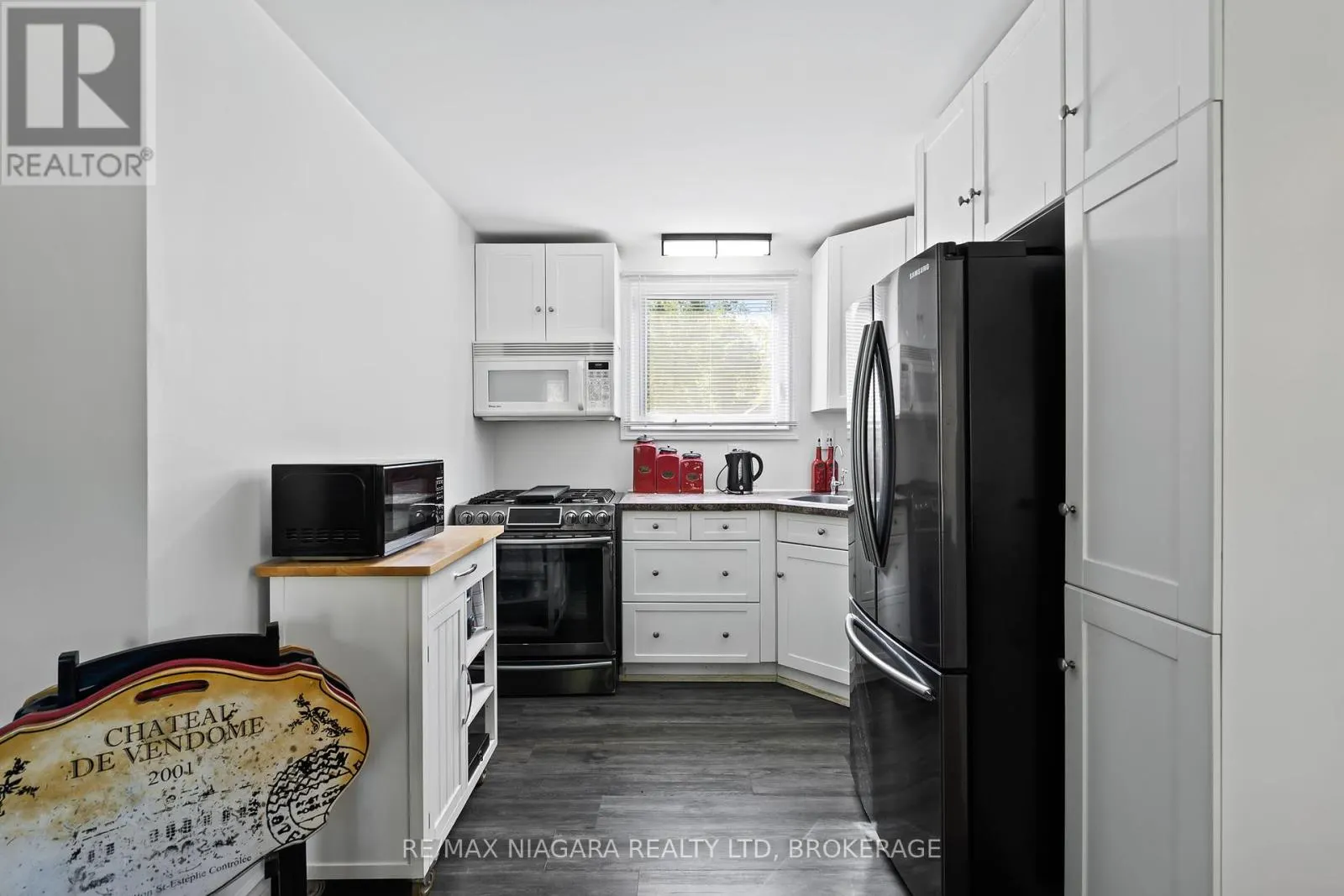 2837 FIRELANE 4