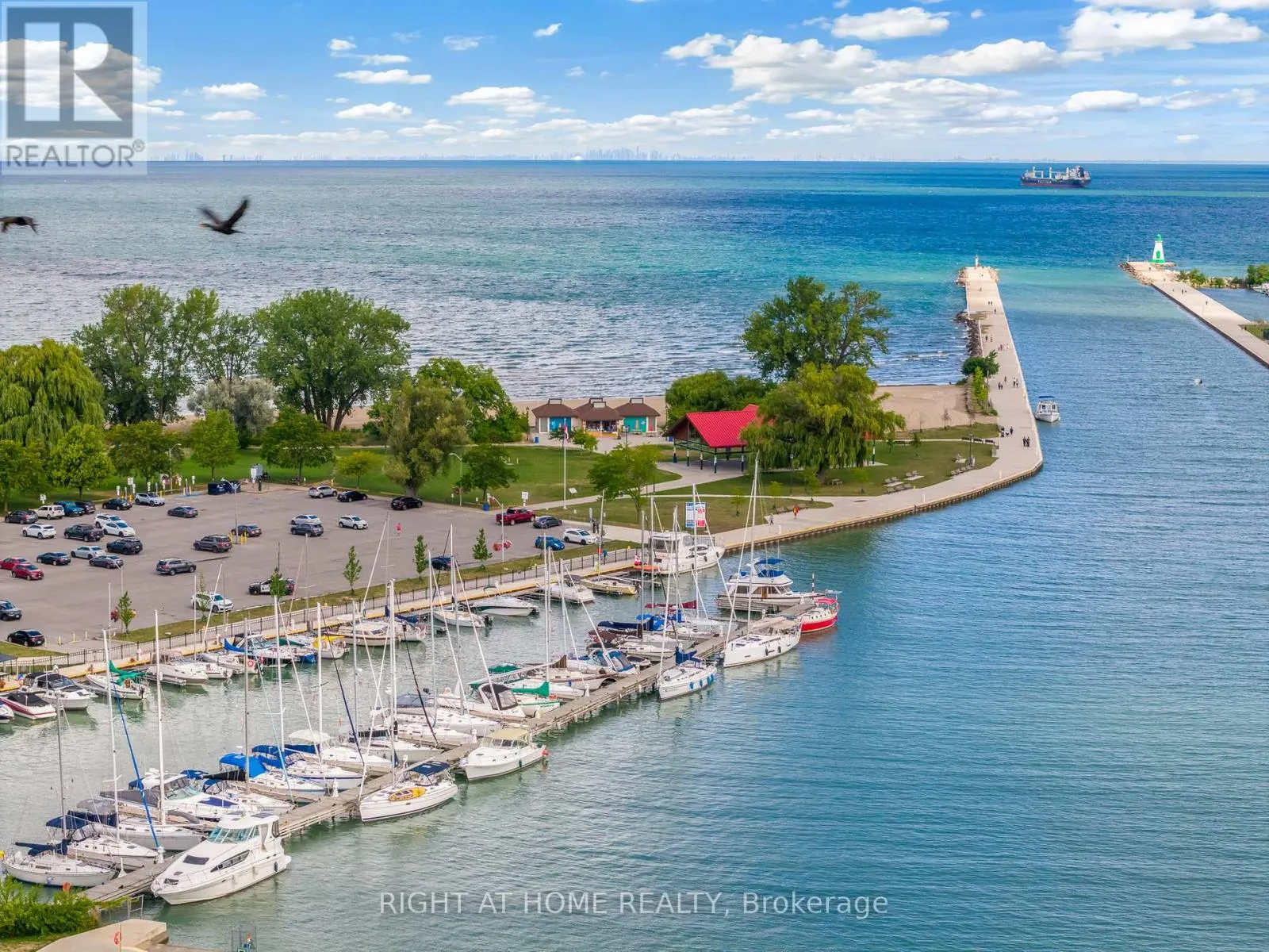 33 - 88 LAKEPORT ROAD