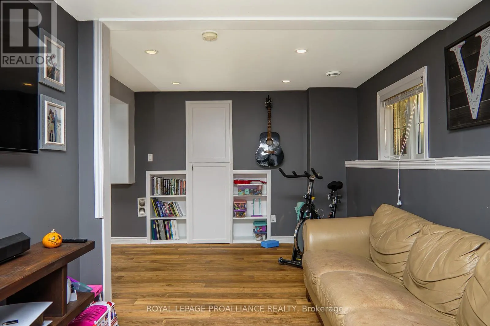236 ROSLIN ROAD