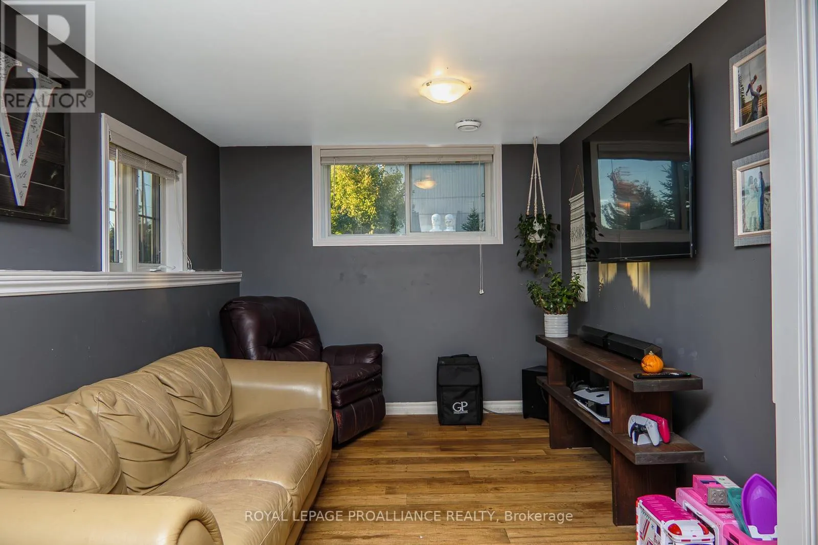 236 ROSLIN ROAD