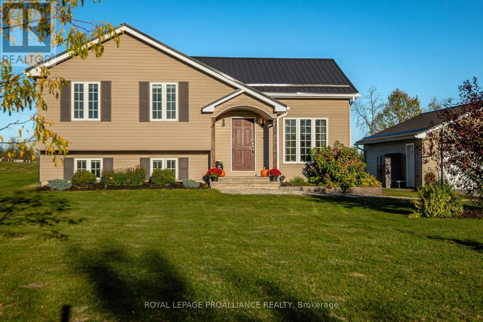 236 ROSLIN ROAD