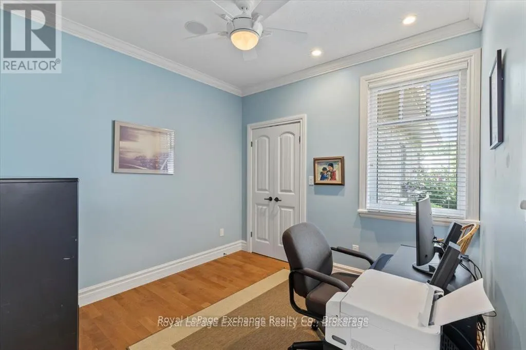 569 CREEKWOOD DRIVE