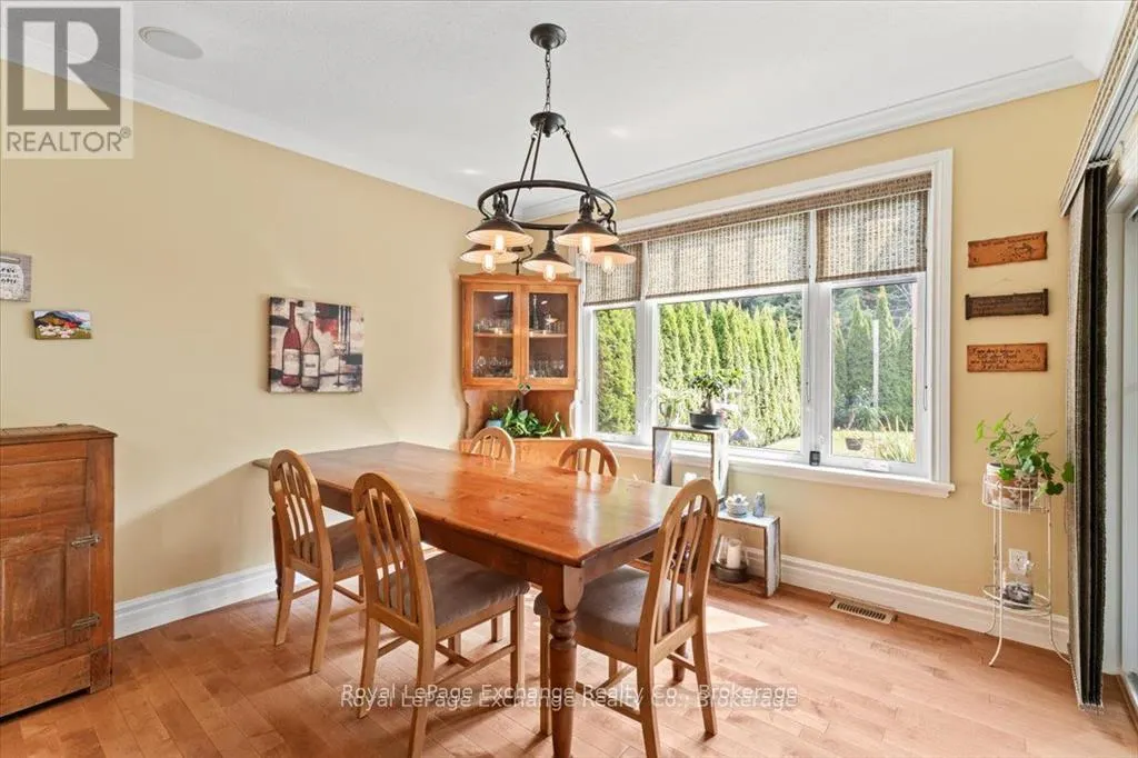 569 CREEKWOOD DRIVE