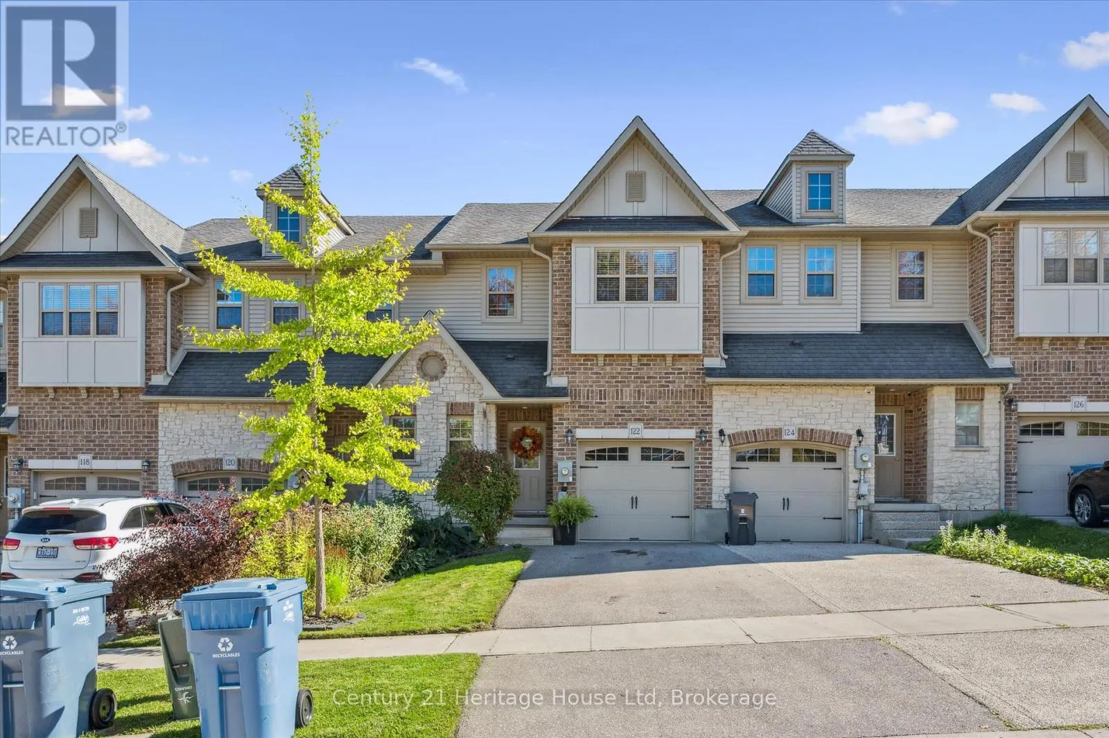 122 CREIGHTON AVENUE