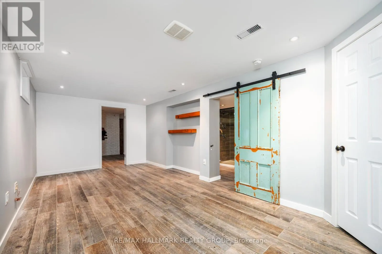 306 TABARET STREET