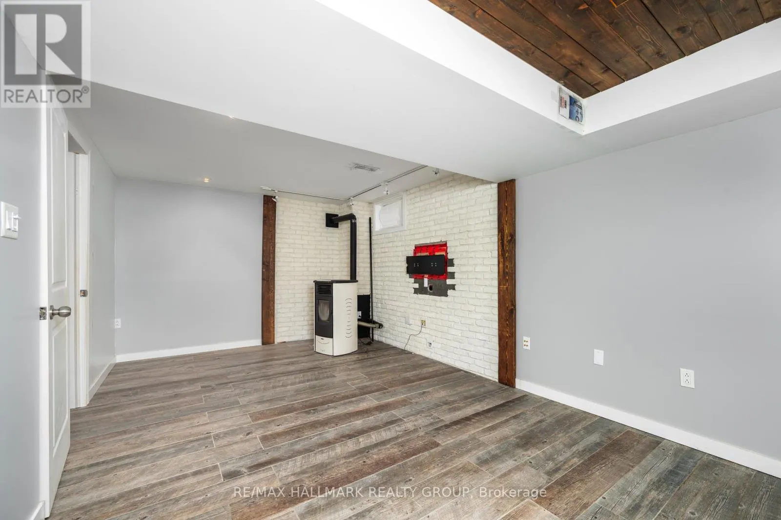 306 TABARET STREET