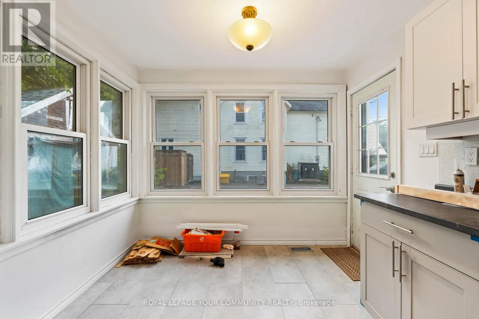 181 BURNHAM STREET
