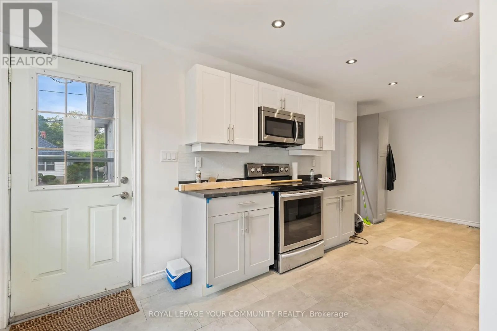 181 BURNHAM STREET