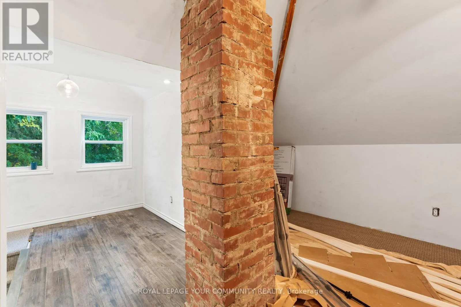 181 BURNHAM STREET