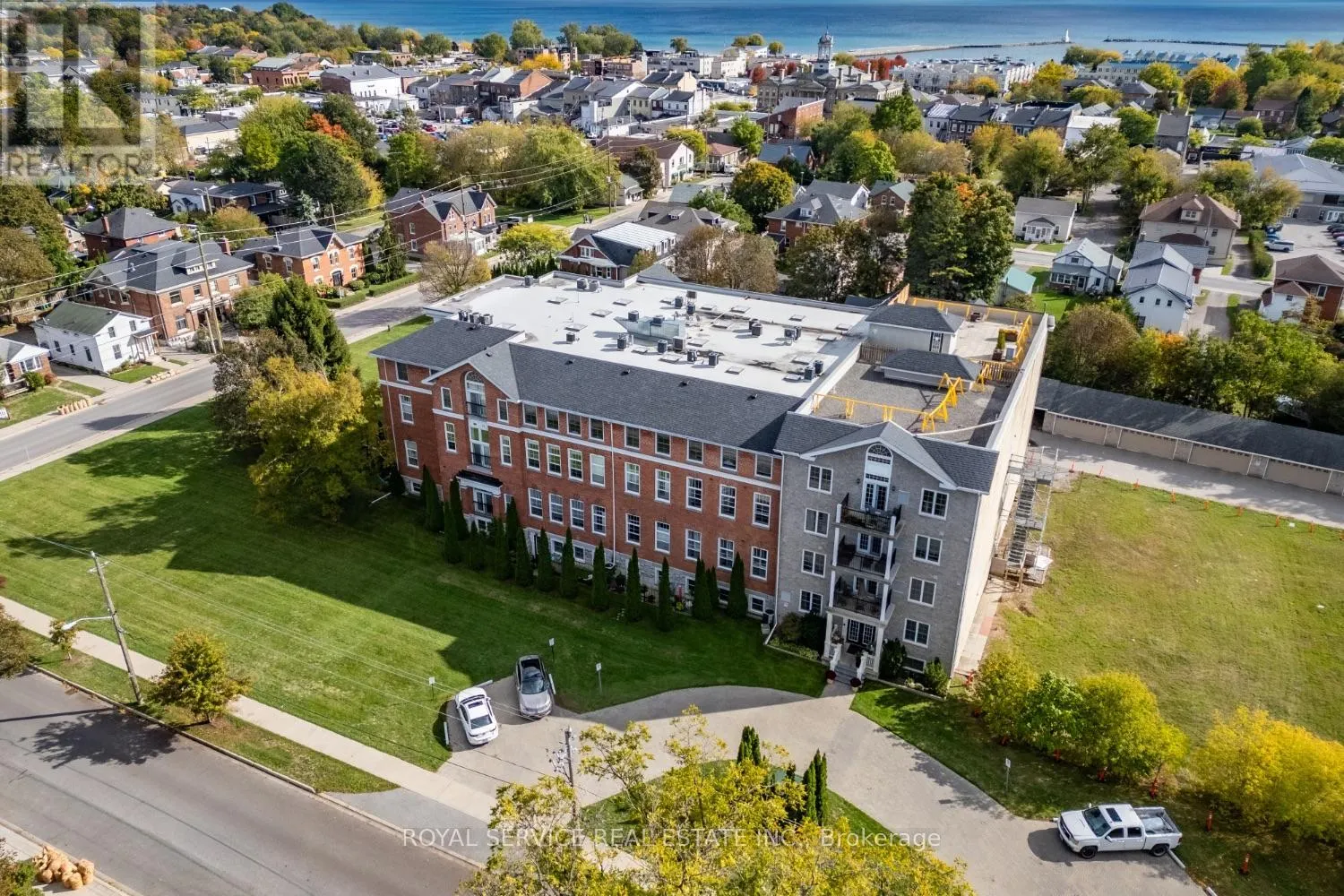 103 - 323 GEORGE STREET, #103