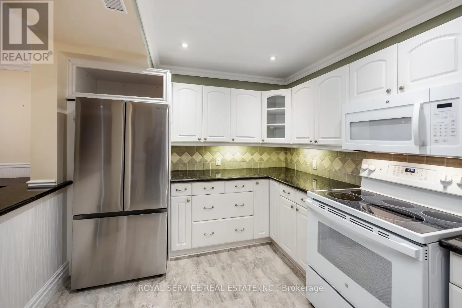 103 - 323 GEORGE STREET, #103