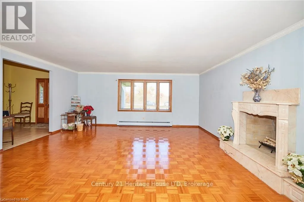 191 CAIRNS CRESCENT