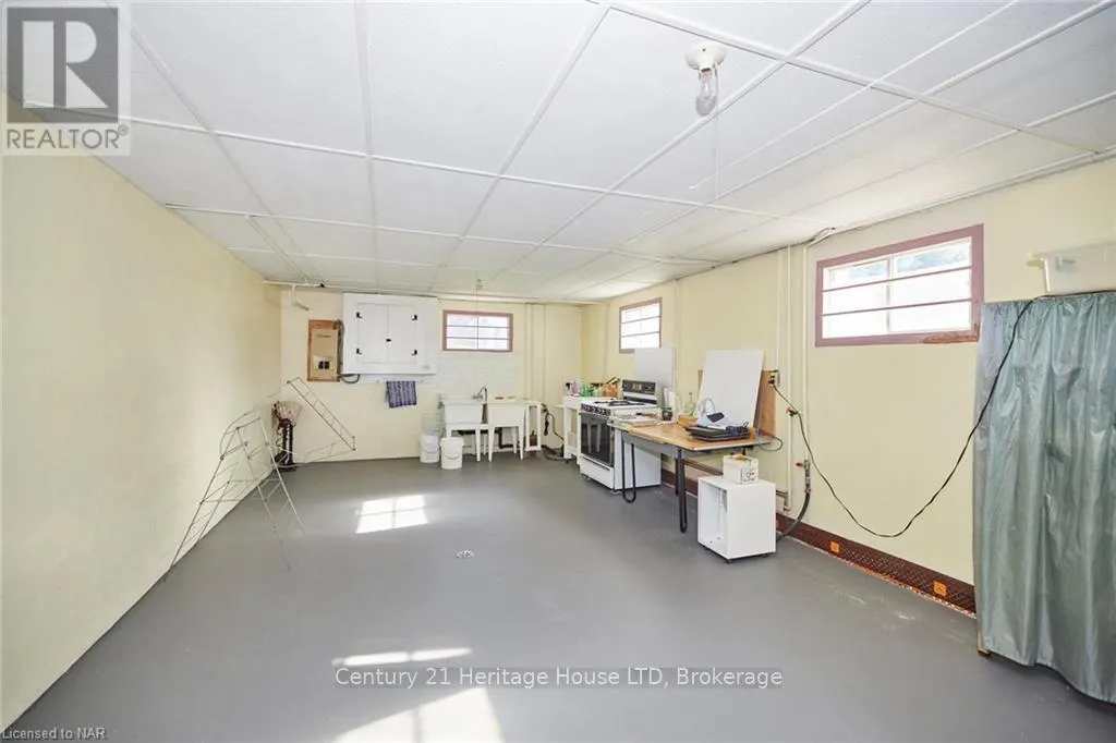191 CAIRNS CRESCENT