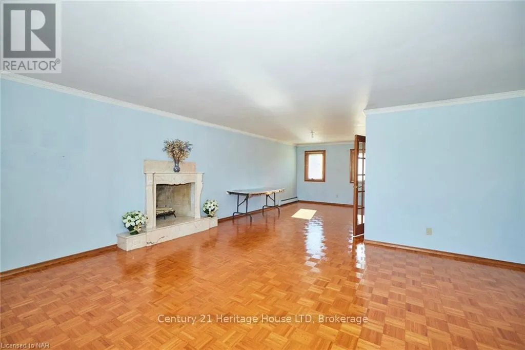 191 CAIRNS CRESCENT
