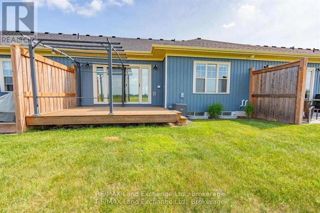 46 FAIRWAY LANE
