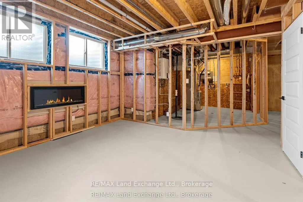 46 FAIRWAY LANE