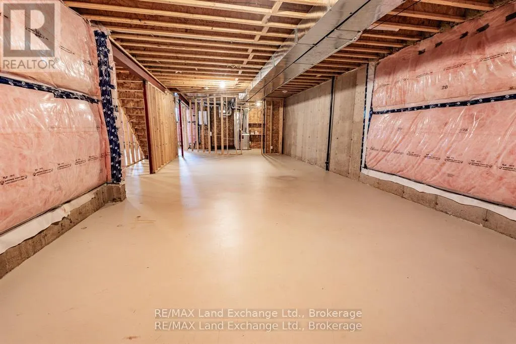 46 FAIRWAY LANE