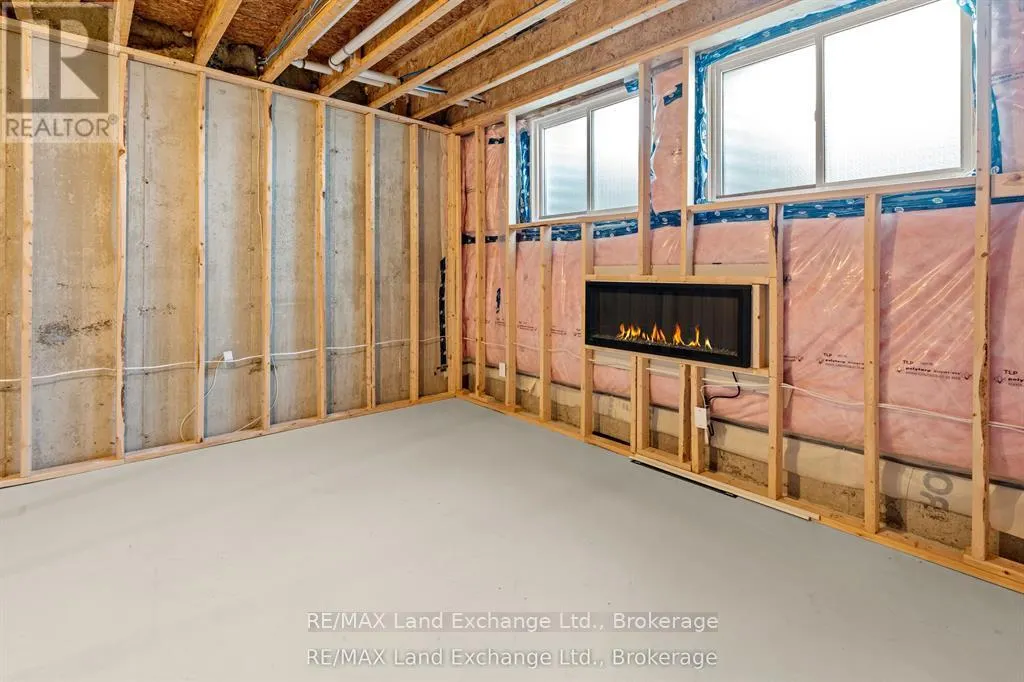 46 FAIRWAY LANE
