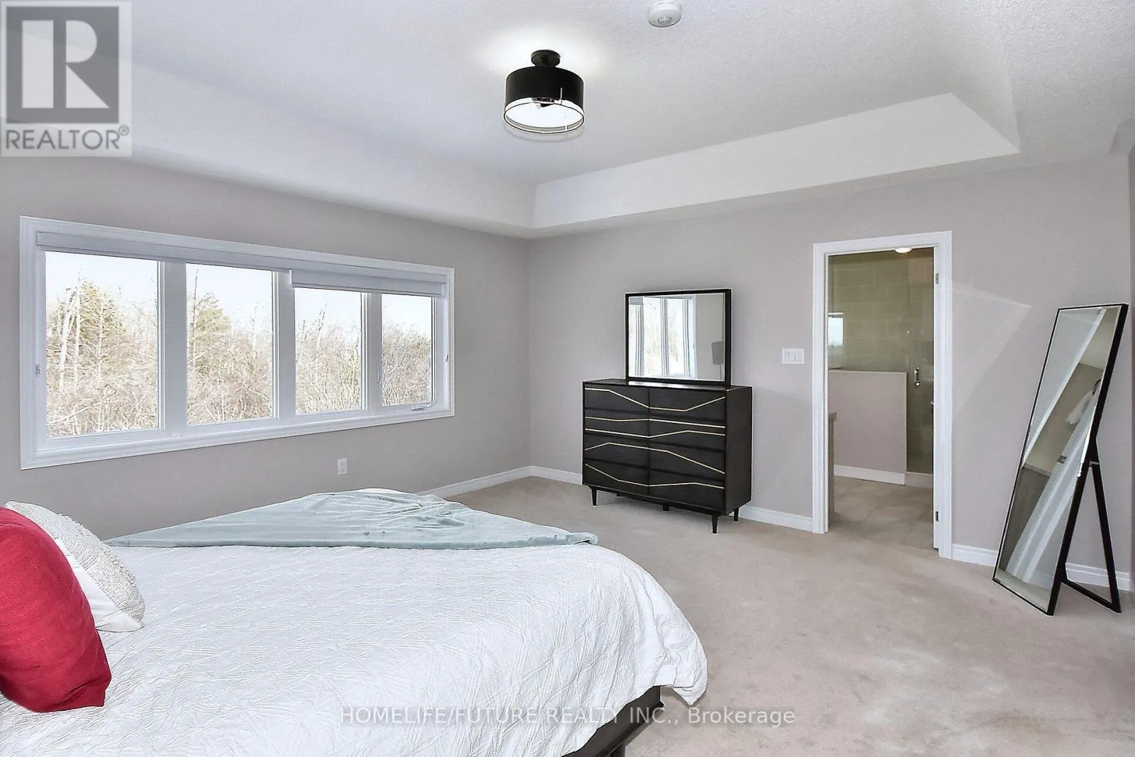 656 LEMAY GROVE