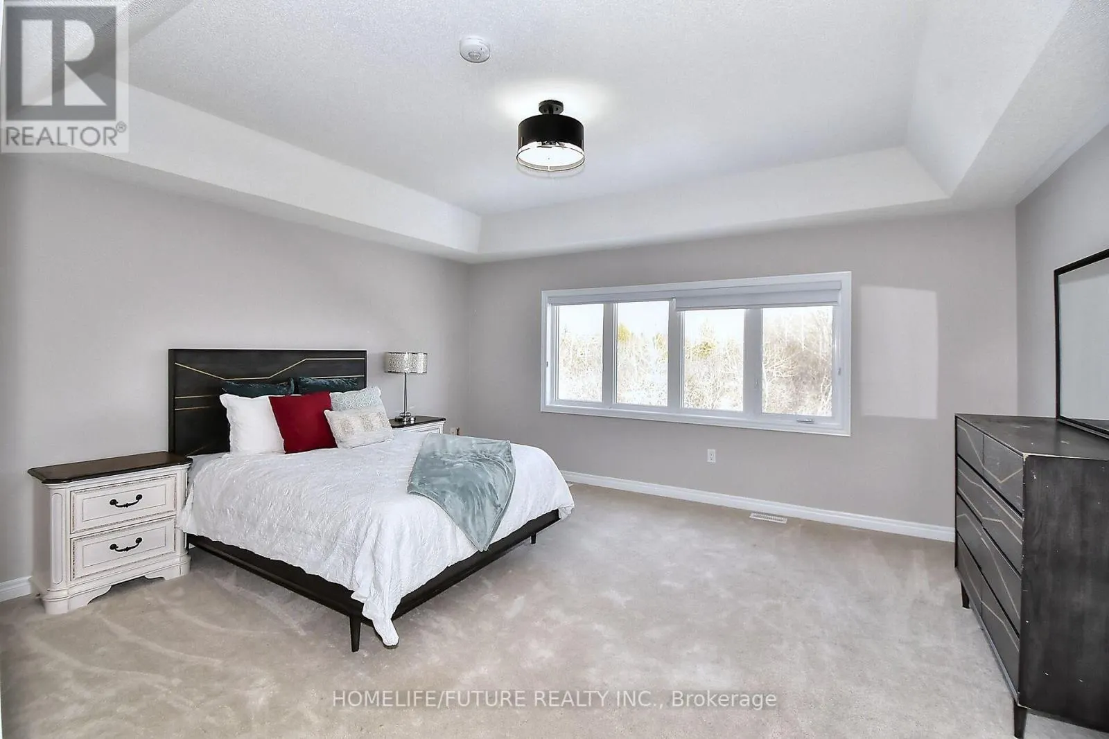 656 LEMAY GROVE