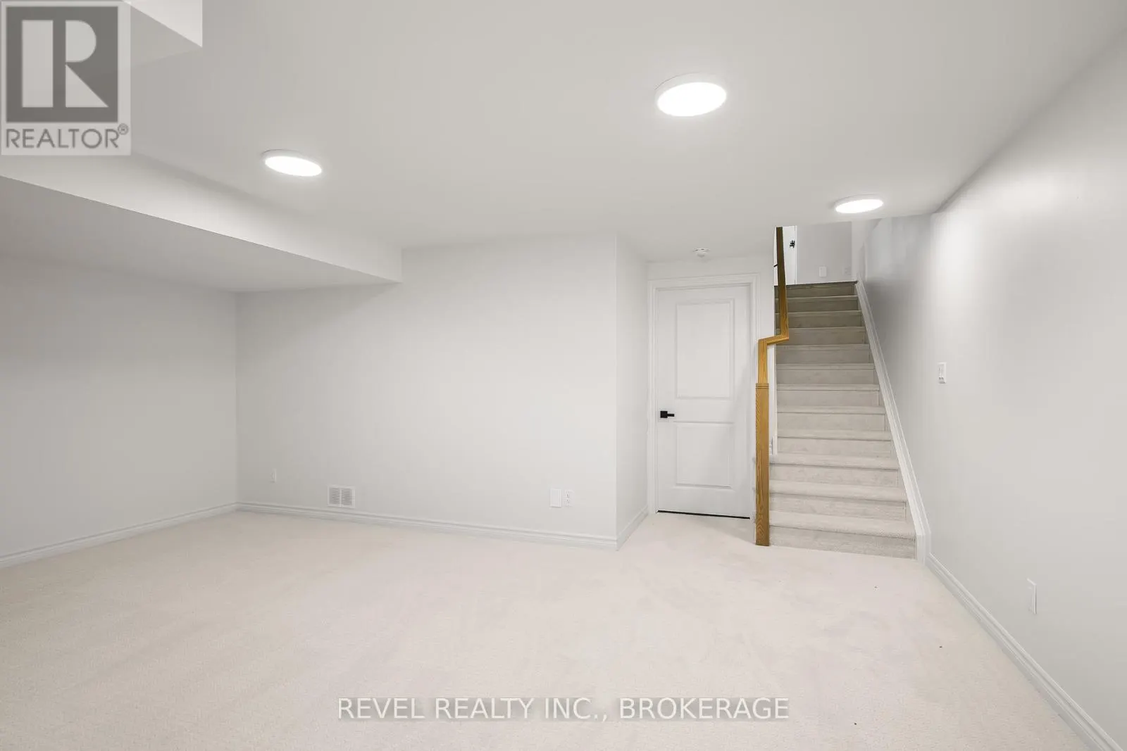 332 DOCKSIDE DRIVE