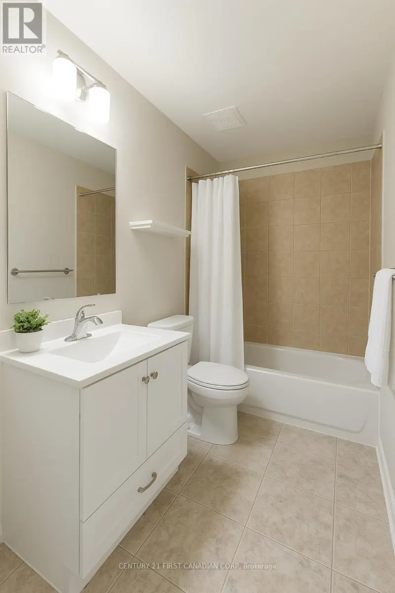 30 - 475 SANDRINGHAM CRESCENT CRESCENT, #30
