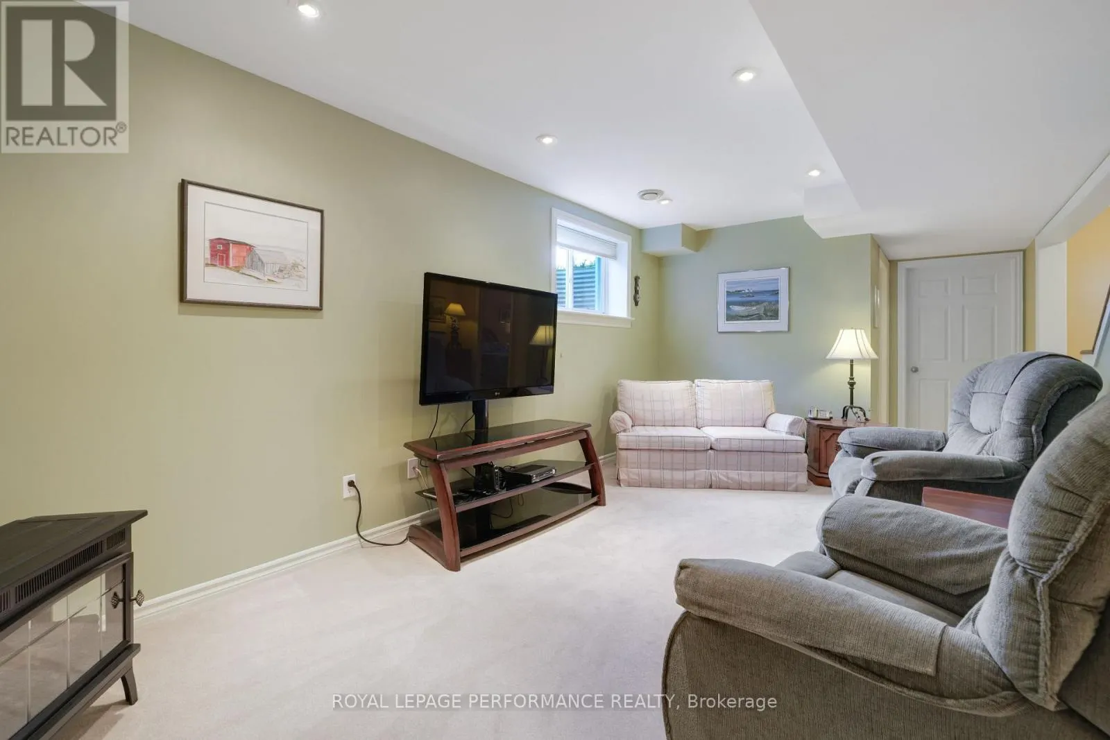 240 BULRUSH CRESCENT