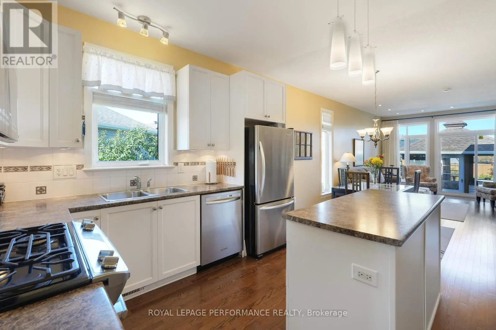 240 BULRUSH CRESCENT