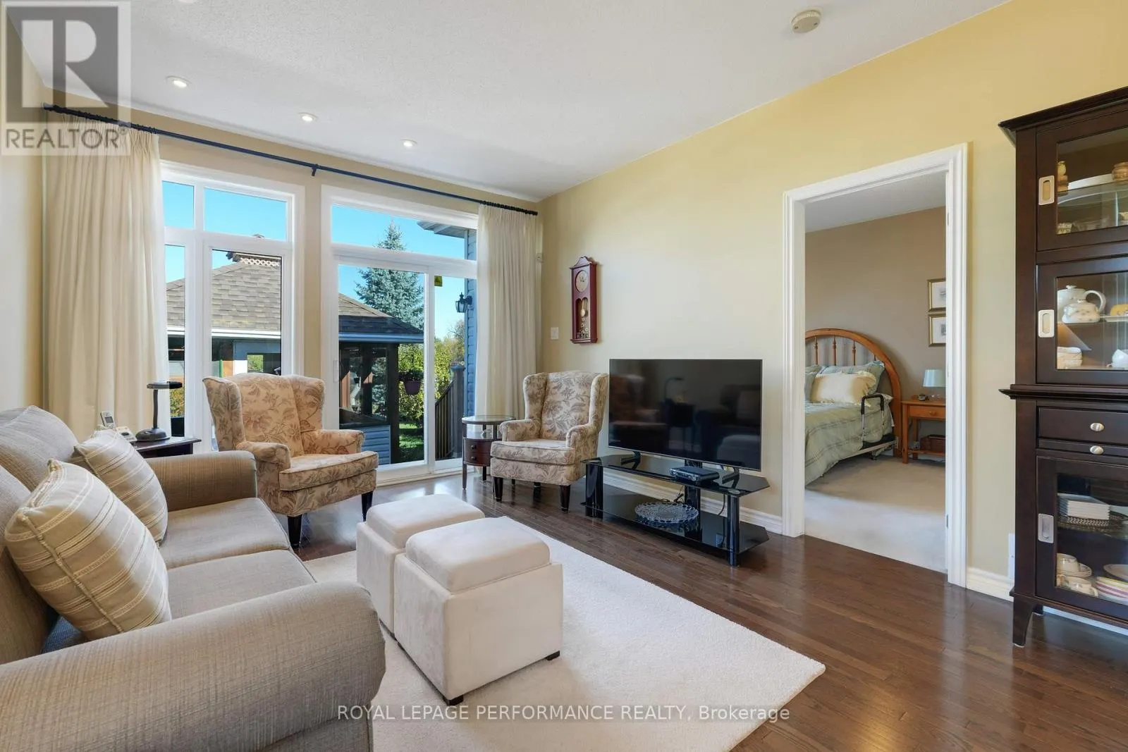 240 BULRUSH CRESCENT