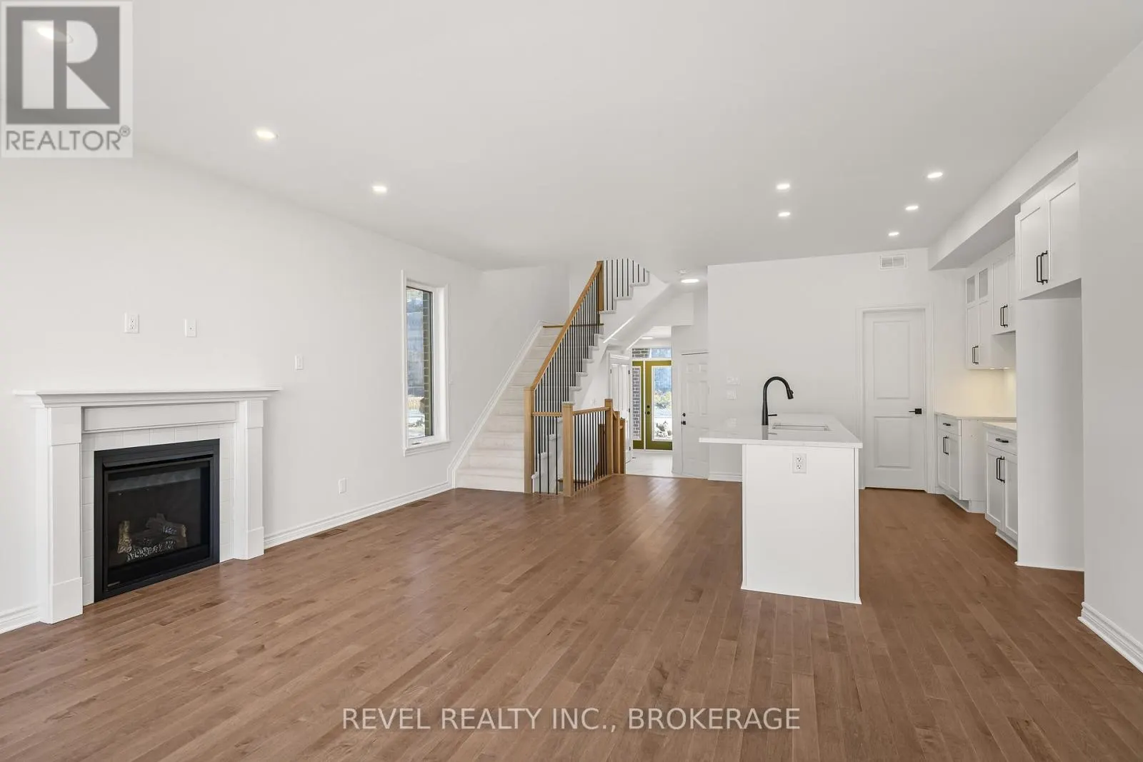 336 DOCKSIDE DRIVE