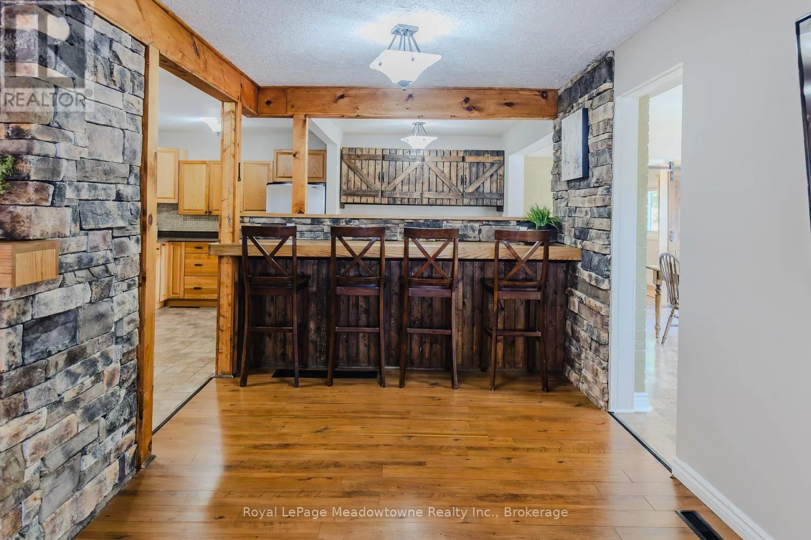 2632 LAKEFIELD ROAD