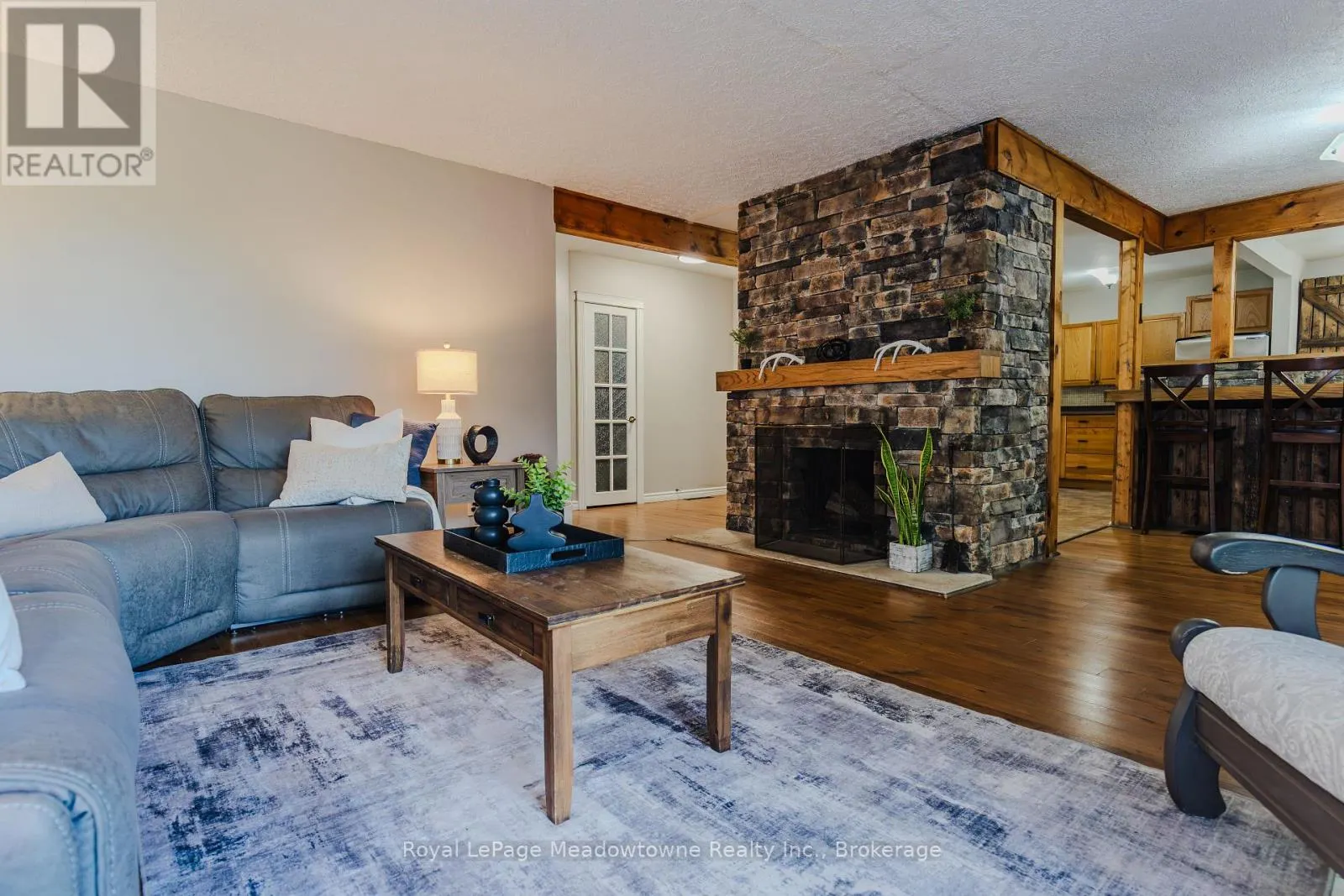 2632 LAKEFIELD ROAD