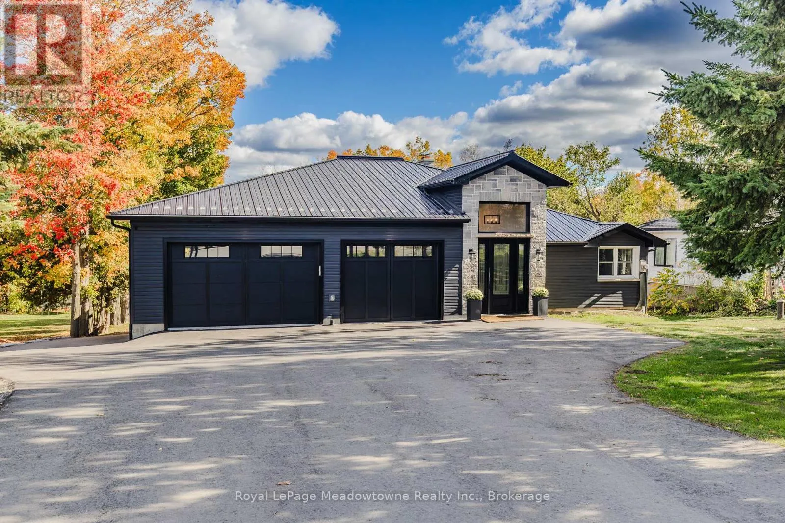 2632 LAKEFIELD ROAD