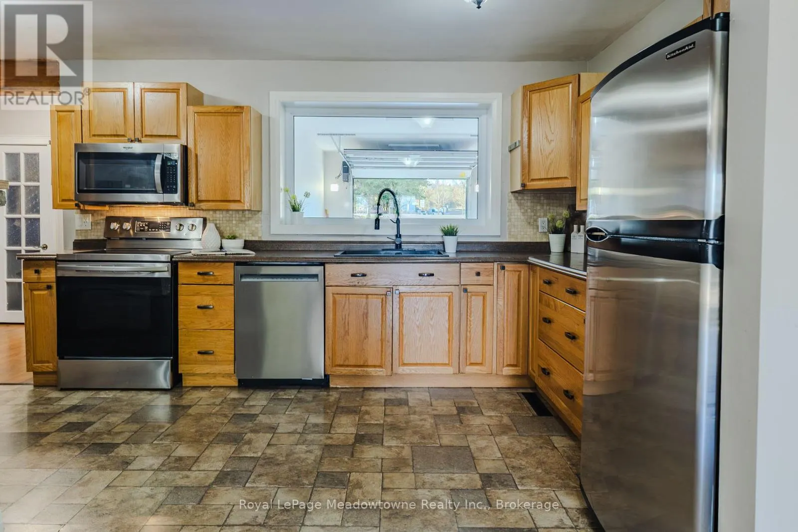 2632 LAKEFIELD ROAD
