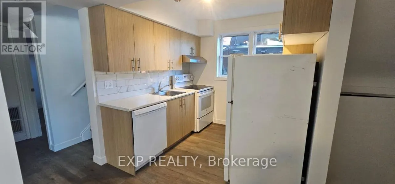 01 - 216 MCARTHUR AVENUE