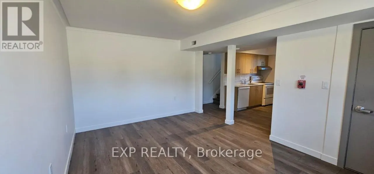01 - 216 MCARTHUR AVENUE