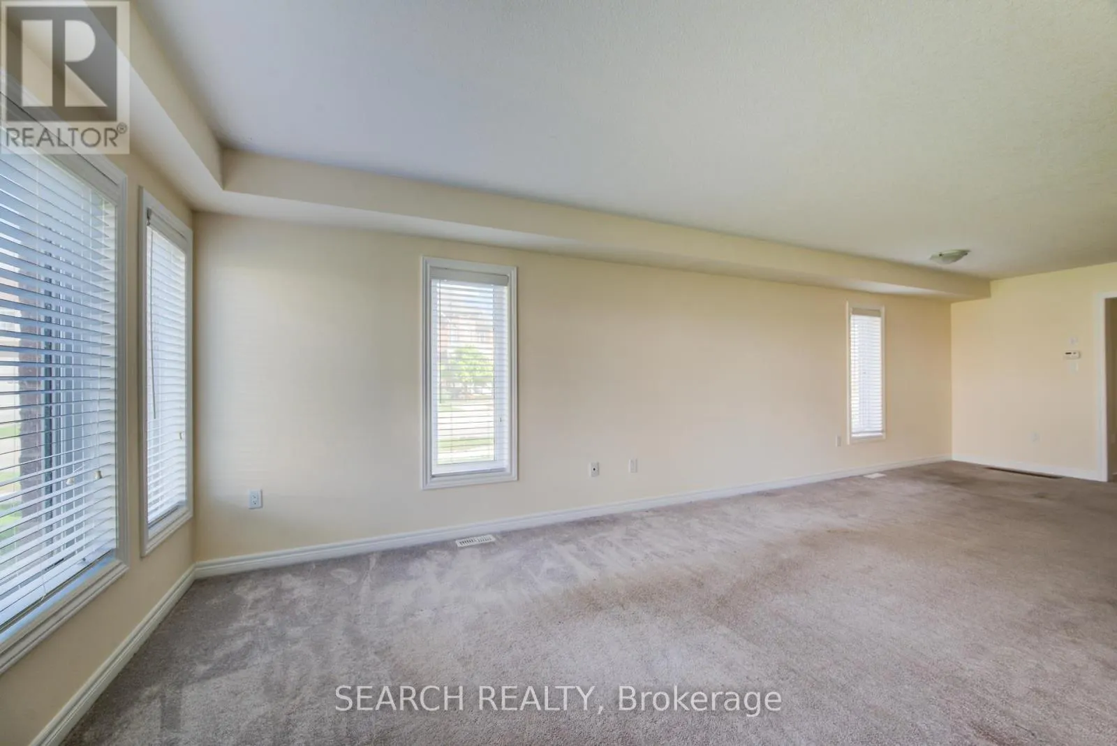 1 - 740 LINDEN DRIVE